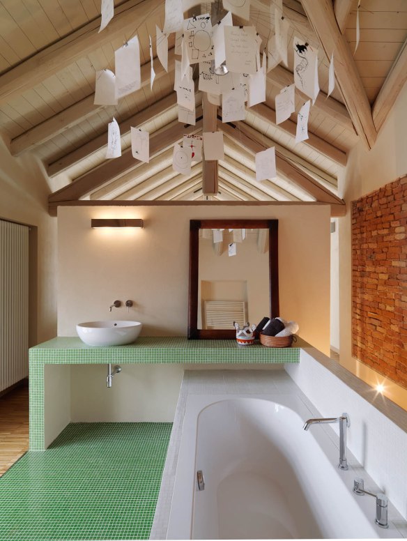 Ensuite to Master Bed